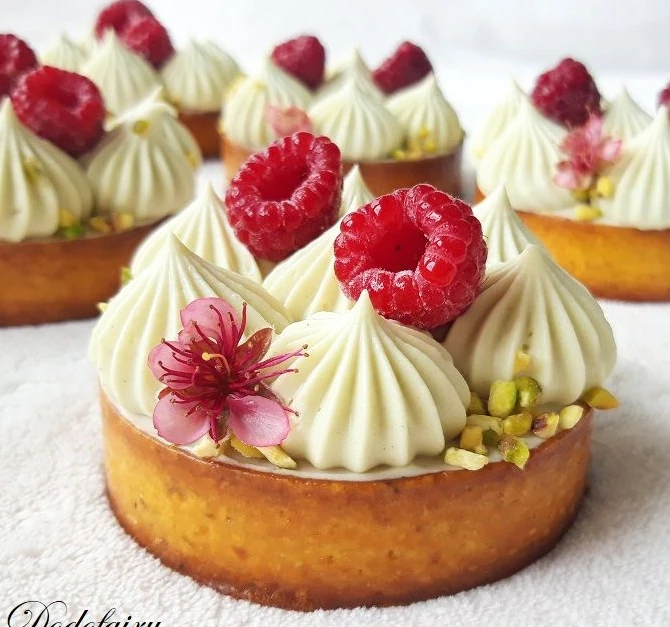 Raspberry tartlets
